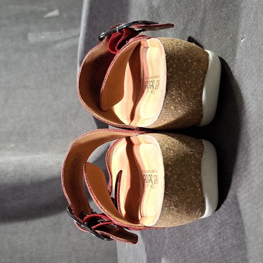 Josef Seibel Natalya 15 Red Dbl Leather Buckle Strap Sandals VG EU 37 US 6-6.5 - Picture 2 of 16